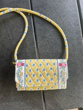 Vintage Vera Bradley Elizabeth Pattern Yellow Rose Print  Crossbody Bag Purse